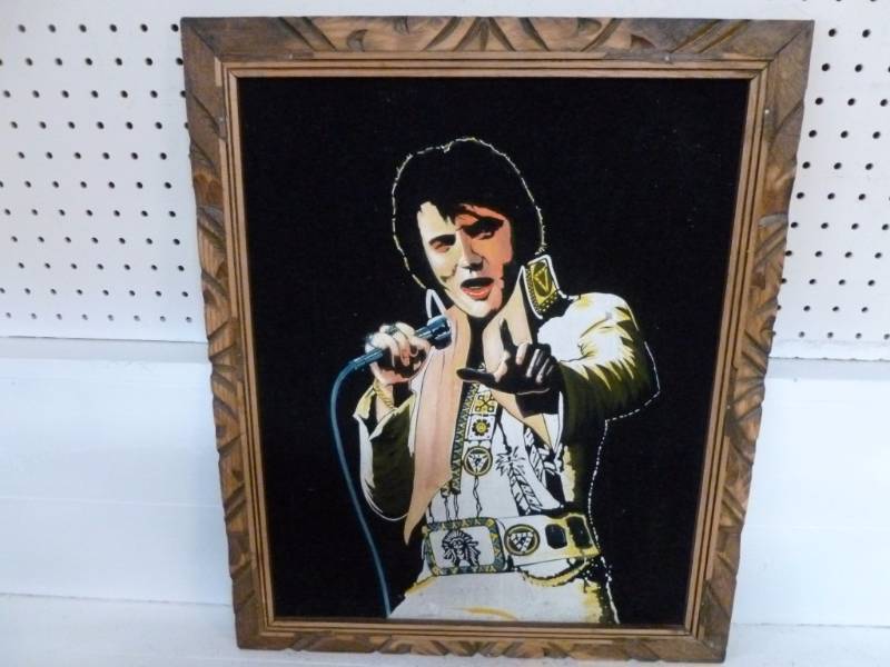 lot 27 image: Elvis Collectible