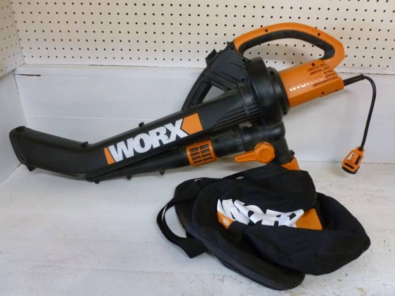 lot 29 image: Worx Blower Vac