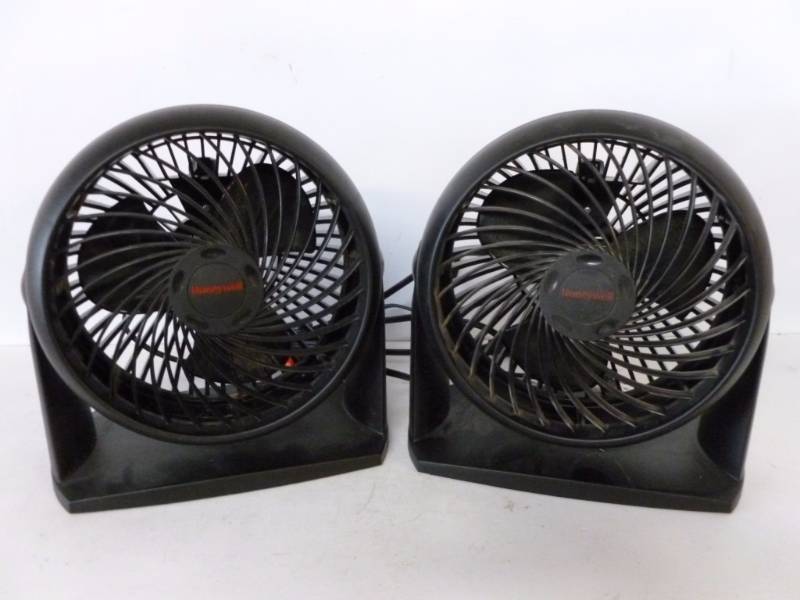 lot 37 image: Fans
