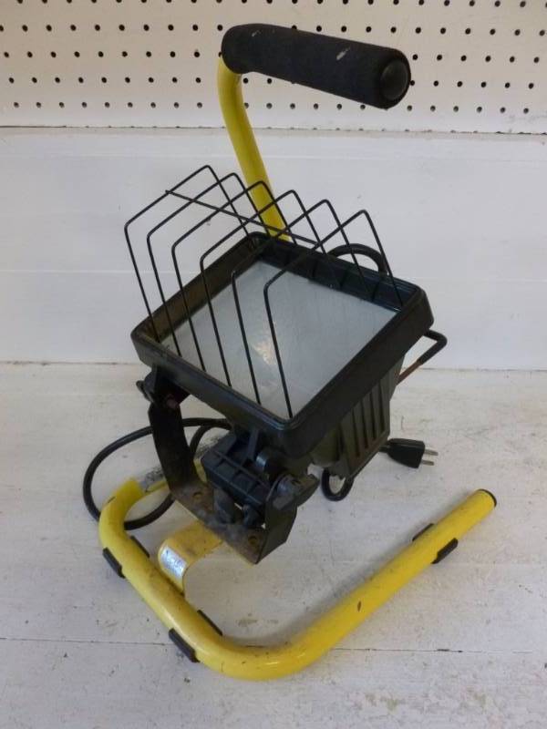 lot 43 image: Shop Light