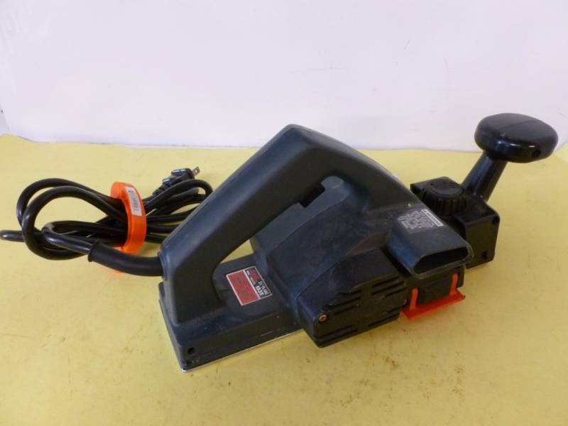 lot 75 image: Electric Wood Planer