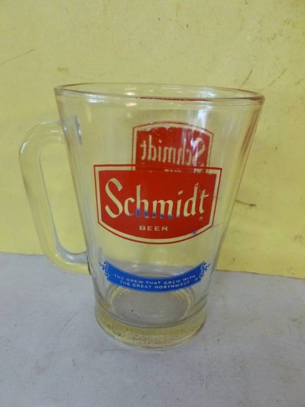 lot 81 image: Vintage Schmidt Beer