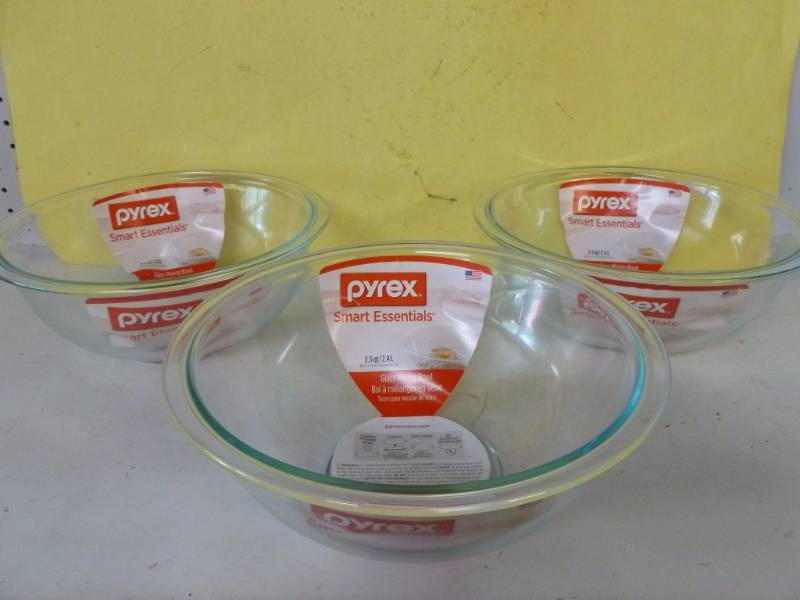 lot 83 image: New Pyrex Bowls