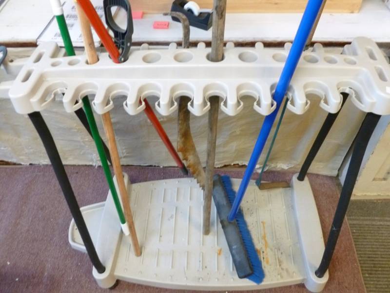 lot 103 image: Yard Tool Rack