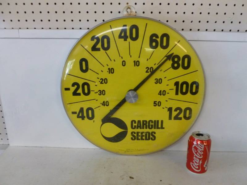 lot 109 image: Vintage Thermometer