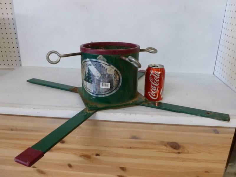 lot 116 image: Christmas Tree Stand