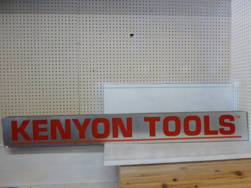 lot 117 image: Sign