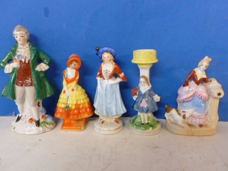 lot 118 image: Vintage Porcelain Figurines