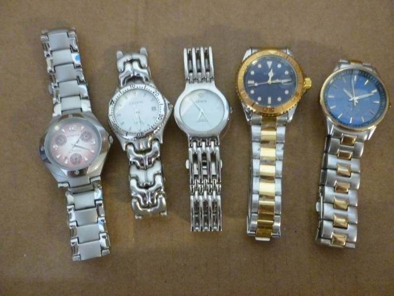 lot 133 image: Mens Watches
