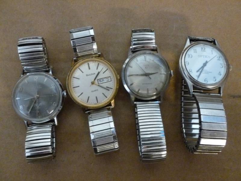 lot 135 image: Mens Watches