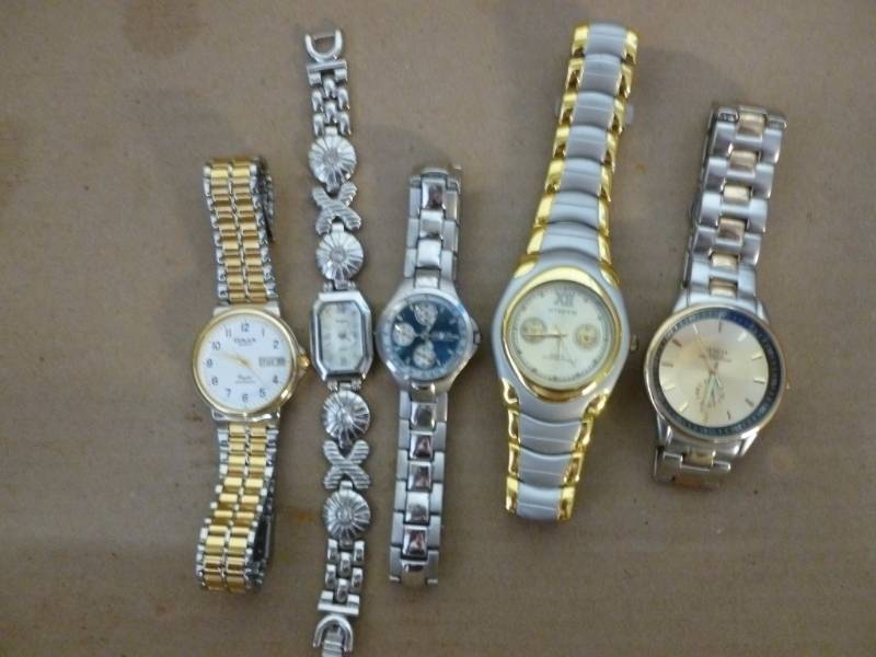 lot 136 image: Watches
