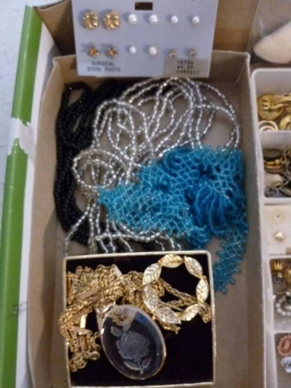 lot 141 image: Watches