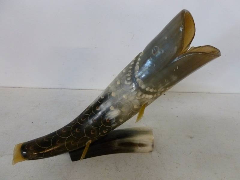 lot 144 image: Carved Bullhorn Fish