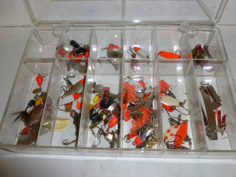 lot 161 image: Fishing Baits