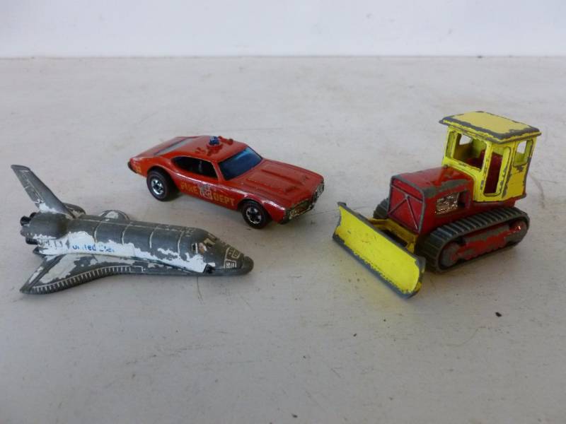 lot 166 image: Vintage Toys