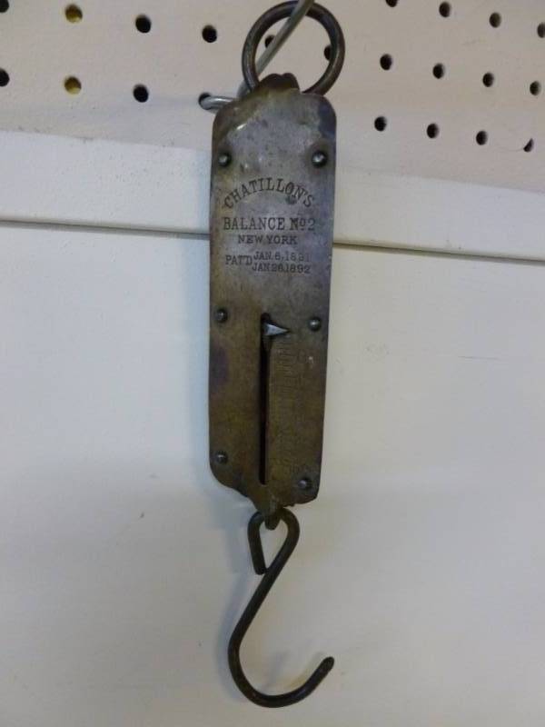 lot 176 image: Antique Scale