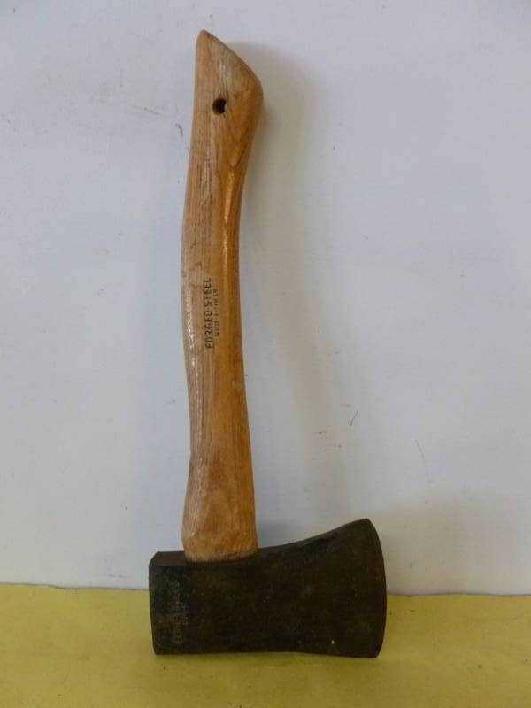 lot 186 image: Camp Ax