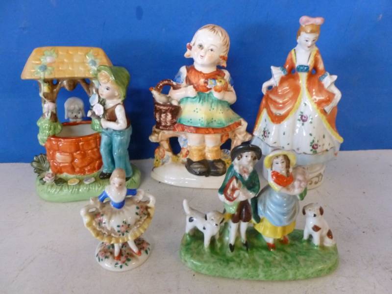 lot 204 image: Vintage Porcelain Figurines