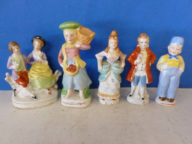 lot 206 image: Vintage Porcelain Figurines