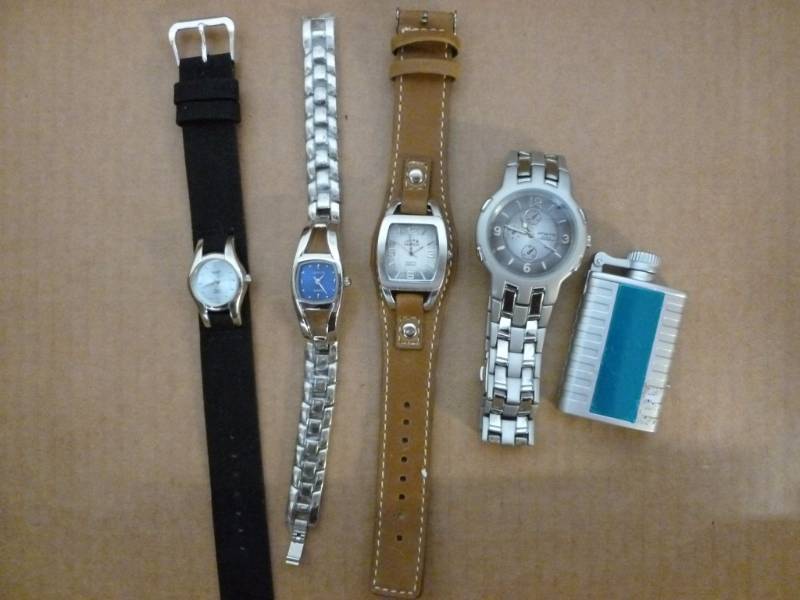lot 211 image: Watches