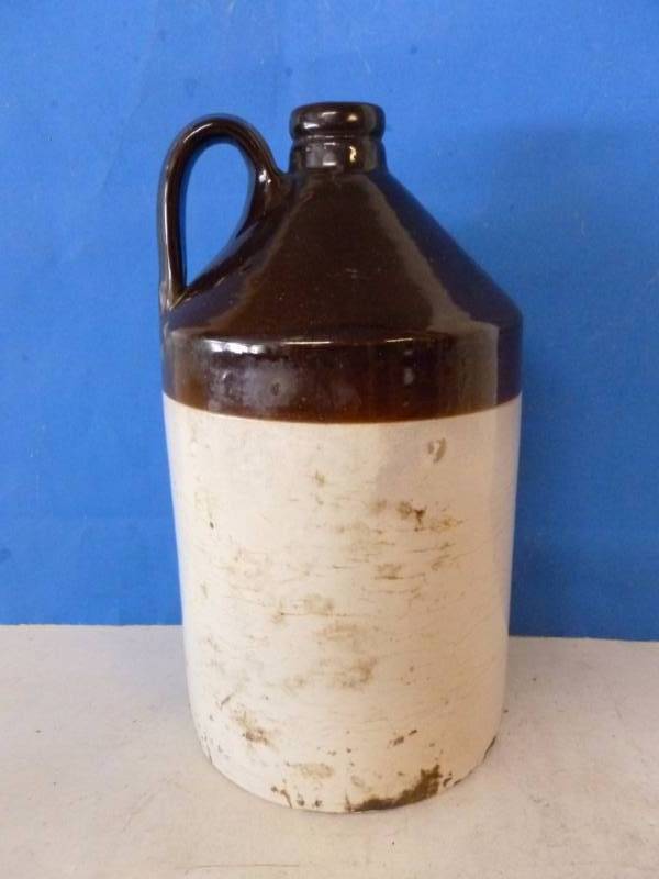 lot 236 image: Vintage Crock Jug