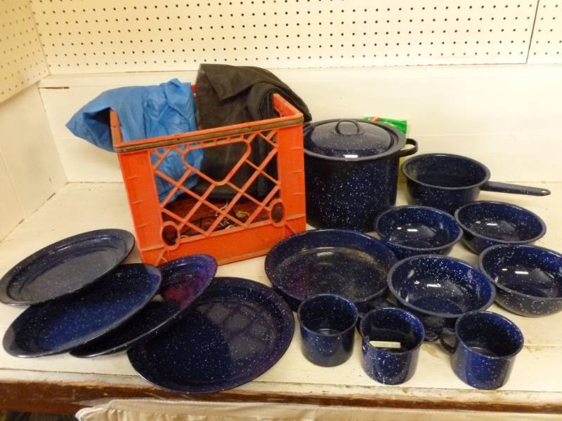 lot 238 image: Camping Cookset