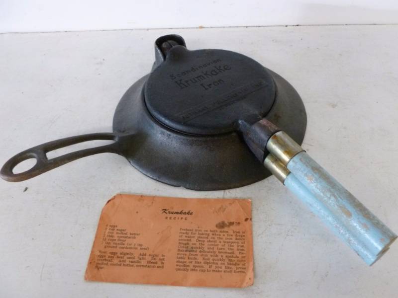 lot 268 image: Vintage Krumkake Iron