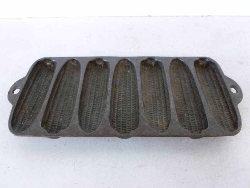 lot 269 image: Cast Iron Pan