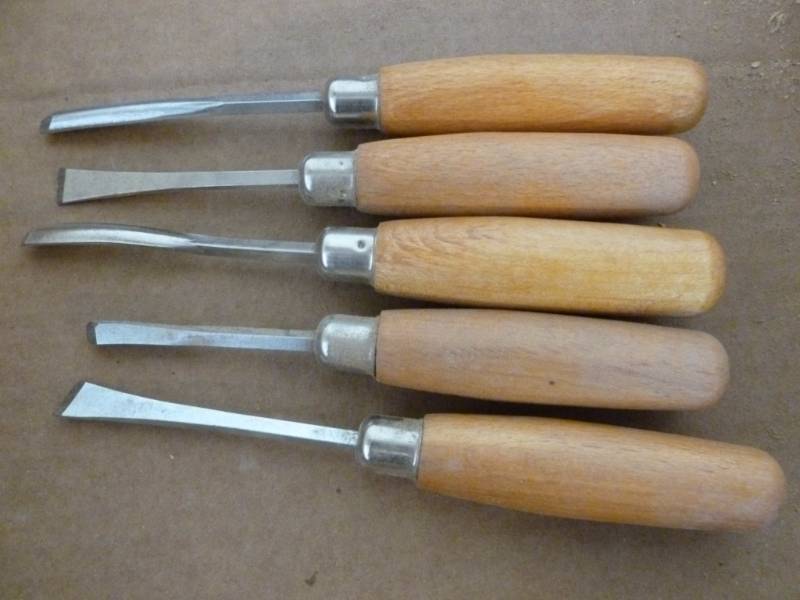 lot 282 image: Wood Carving Set