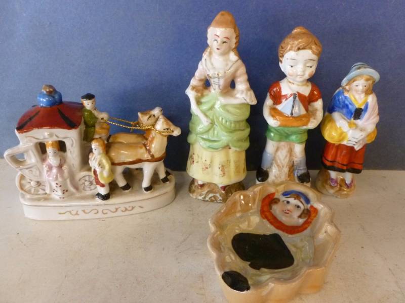 lot 292 image: Vintage Porcelain Figurines