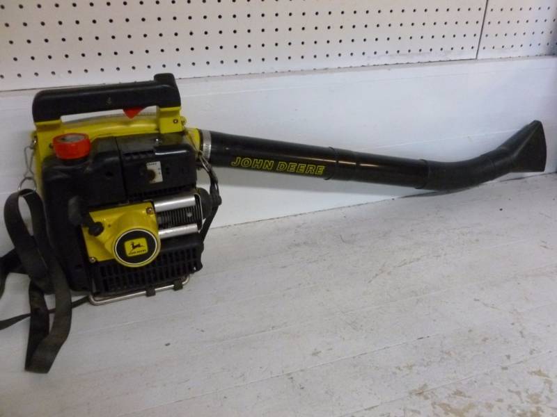 lot 311 image: John Deere Gas Leaf Blower