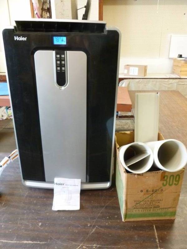 lot 319 image: Portable Air Conditioner