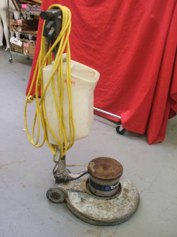 FLOOR SCRUBBER