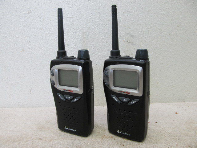 lot 19 image: Working COBRA PR 900 DX Walkie Talkies