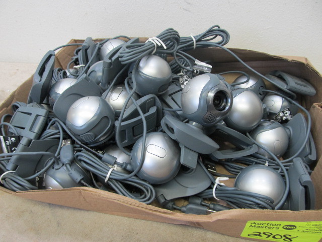 lot 37 image: Approx 50 NEW Webcams 