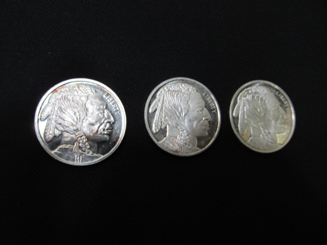 lot 51 image: Set of 3  .999 Silver 1 Troy oz Coins