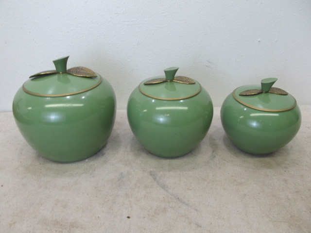 lot 54 image: Set of Mid Century Metal Kitchen Canisters