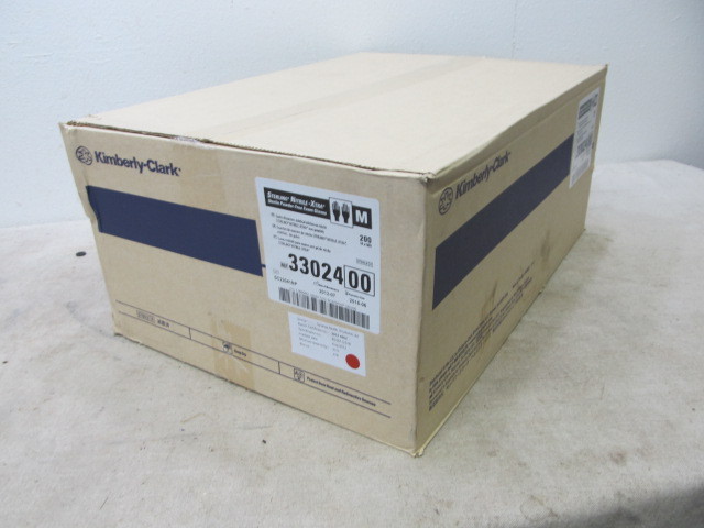 lot 58 image: 200 Pairs of Kimberly Clark Sterling Nitrile Exam Gloves - NEW