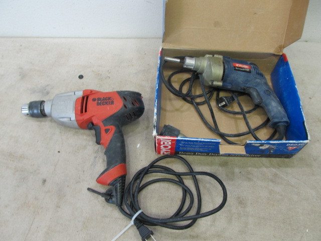 lot 68 image: 2 Heavy Duty Power ScrewdriversDrills 