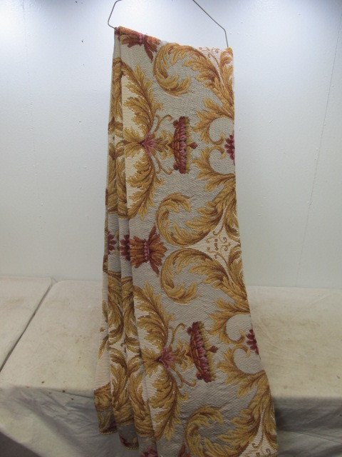 lot 15 image: High End ANICHINI CoverletBedspread