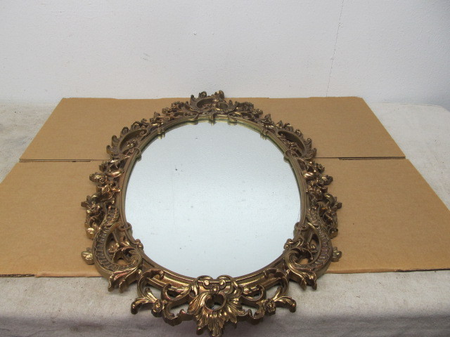 lot 116 image: Vintage Syroco Ornate Gold Framed Wall Mirror
