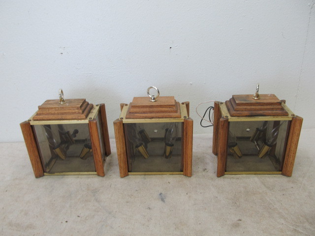 lot 127 image: Set of 3 Brass & Wood Frederick Ramond Light Fixtures