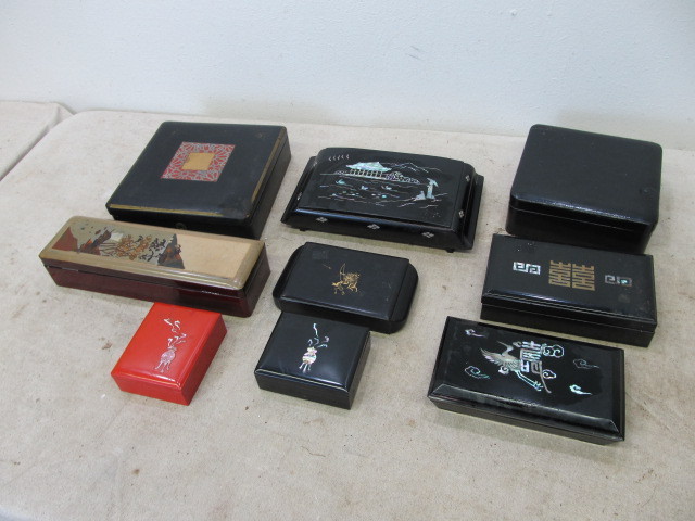 lot 128 image: Large Lot of Vintage Oriental Trinket Boxes