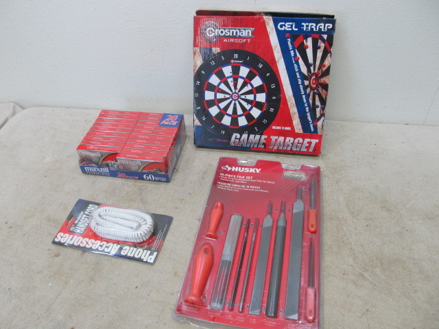 lot 129 image: Lot of NEW IN BOX Items