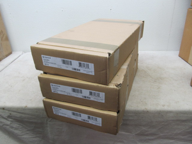 lot 135 image: NEW Pentair HL Heater CP 600W 230V - Qty 3