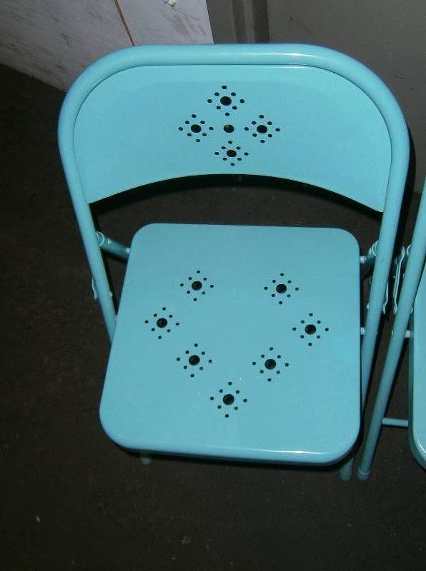 lot 195 image: 4 Turquise Foldiing Chairs