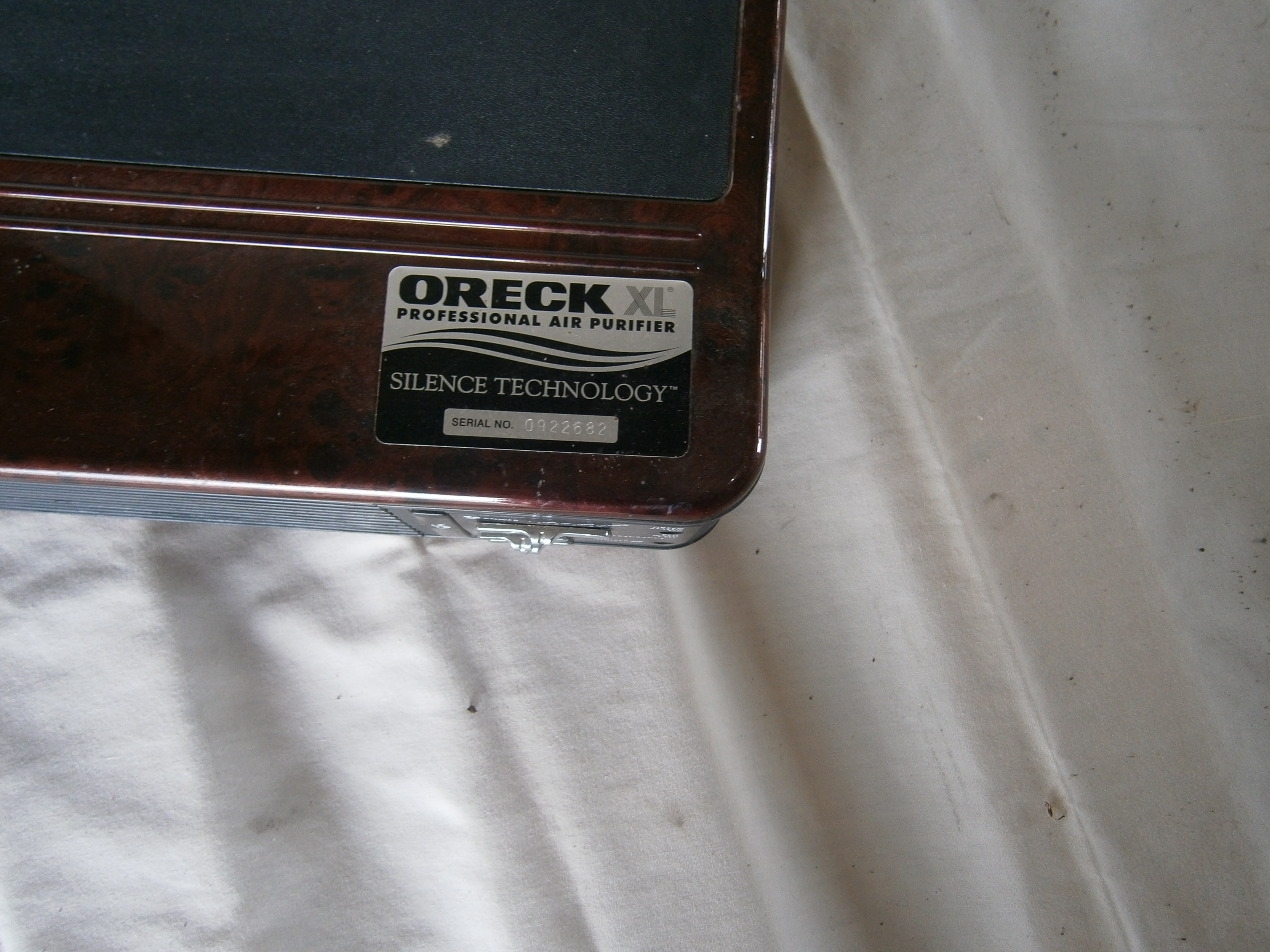 lot 162 image: Oreck Air Purifier