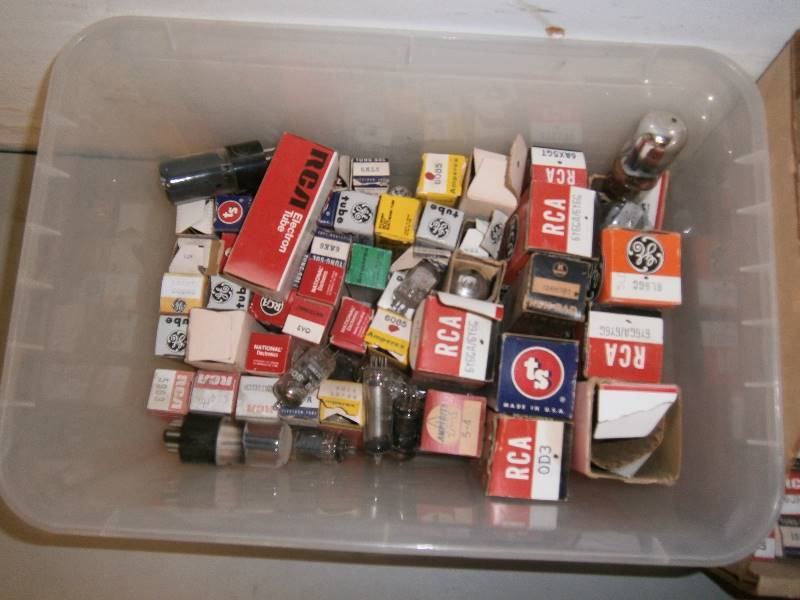 lot 177 image: 4 Boxes of Radio Vacuum Tubes & Bulbs