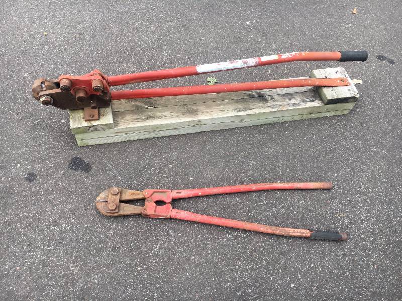 lot 16 image: 2 - Cutters for Chair or Rebar