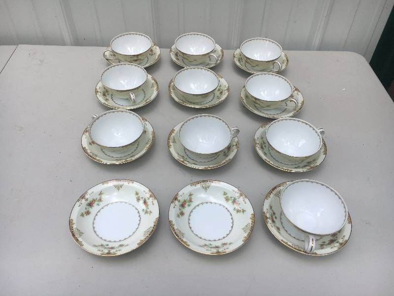 lot 50 image: Vintage Tea Set by Meito